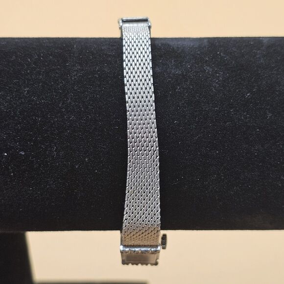 Vintage Waltham 17J Diamond Bezel Ladies Tank Watch For Repair main image 5